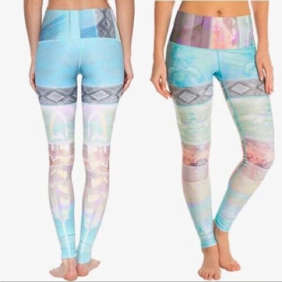 BEAUTIFUL TEEKI TAROT MAGICK HOT PANT YOGA LEGGINGS SIZE SMALL - Picture 1 of 13